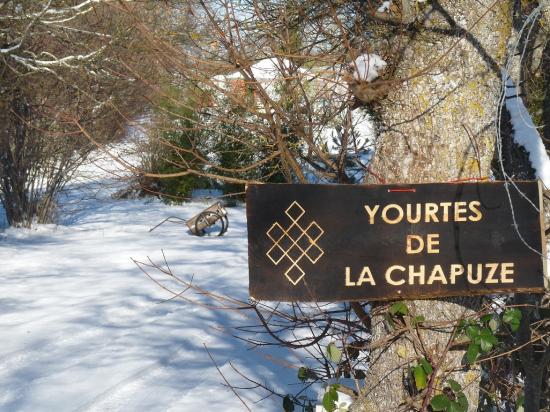 Entrée du site des Yourtes de La Chapuze